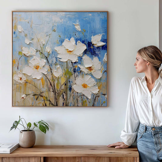 Tableau carré sur toile, fleur blanche sur fond bleu KWADECO