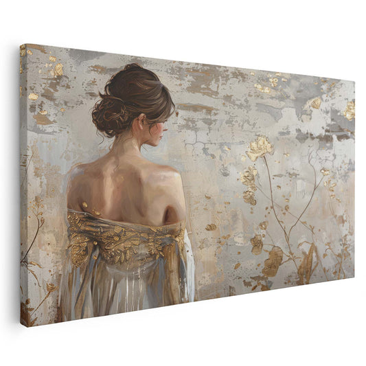 Femme vue de dos fond gris avec touches dorées