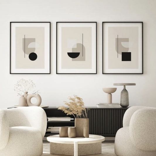 Composition minimaliste en trio, noir et blanc